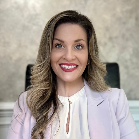 Meet your Posher, Carrie - Picture 1 of 1